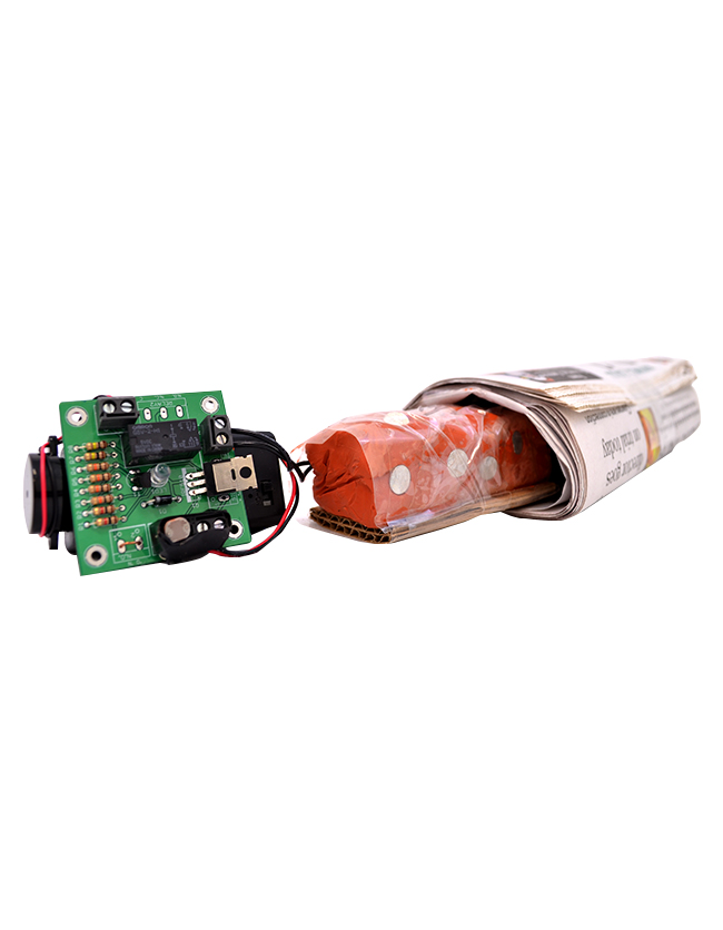 NEWSPAPER W/ photocell IED Training Aid